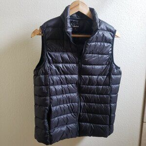 Yidarton Black Puffer Vest Size M